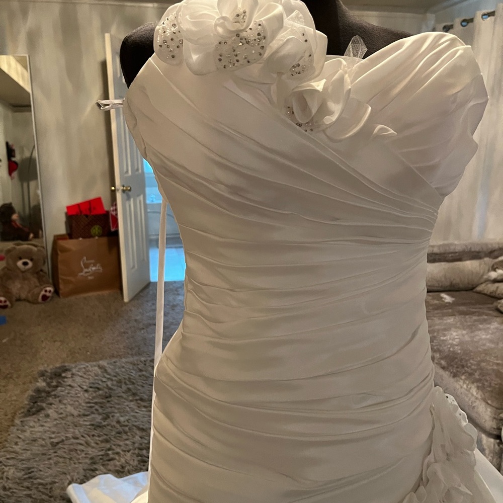 Wedding dress